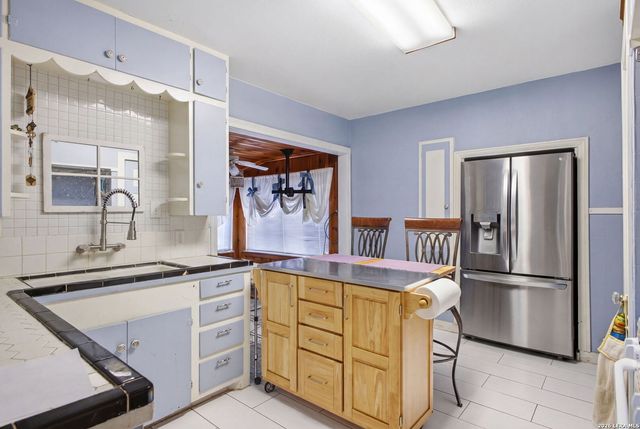 618 FROST ST, San Antonio, TX 78201