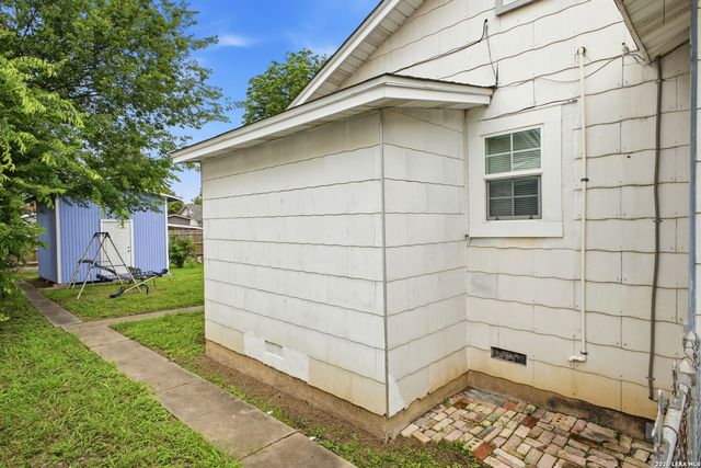 618 FROST ST, San Antonio, TX 78201