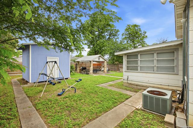 618 FROST ST, San Antonio, TX 78201