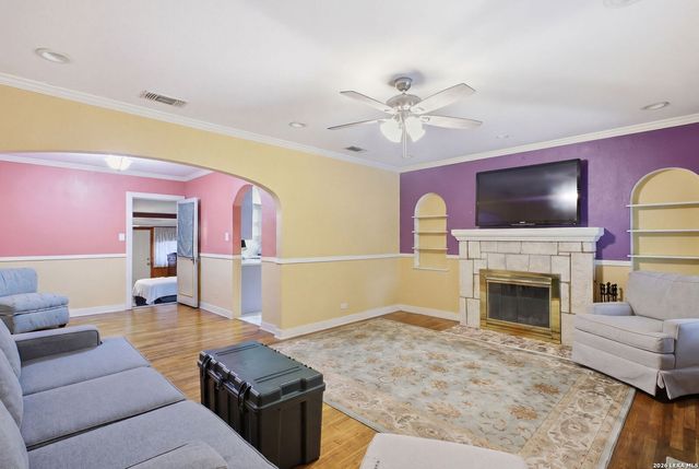 618 FROST ST, San Antonio, TX 78201