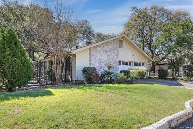 4322 Center Oak Woods, San Antonio, TX 78249