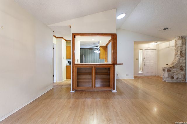 4322 Center Oak Woods, San Antonio, TX 78249