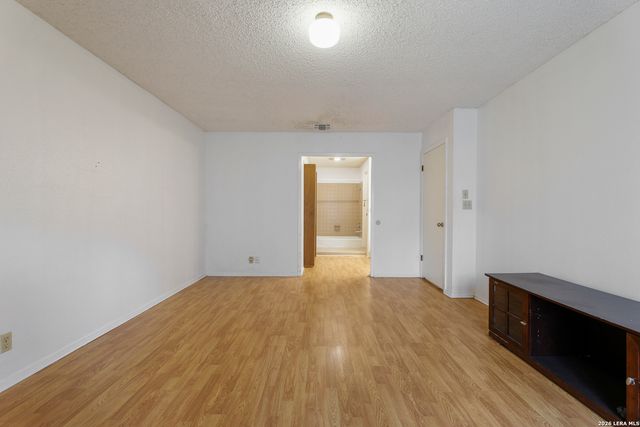 4322 Center Oak Woods, San Antonio, TX 78249