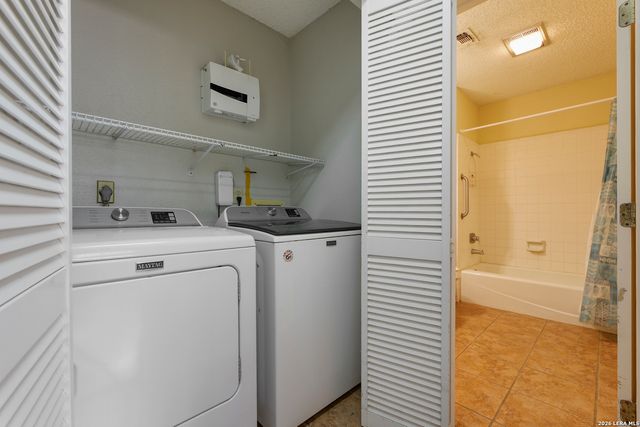 4322 Center Oak Woods, San Antonio, TX 78249