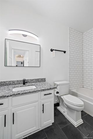 3227 Camden Drive, Troy, MI 48084