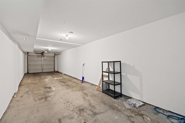 3227 Camden Drive, Troy, MI 48084