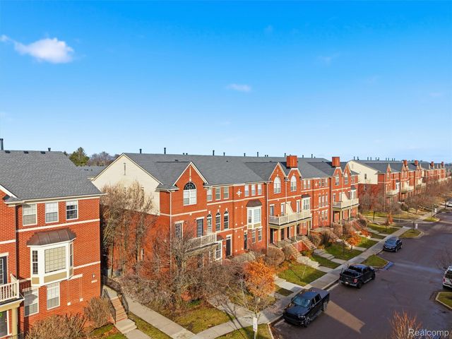 3227 Camden Drive, Troy, MI 48084