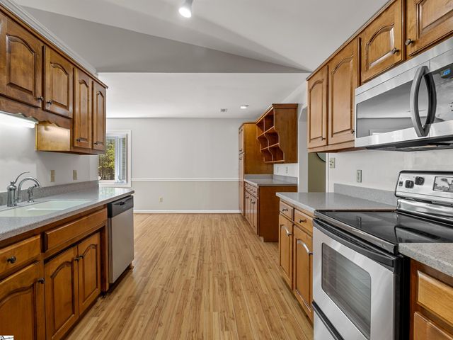 591 Grand Canyon Road, Inman, SC 29349