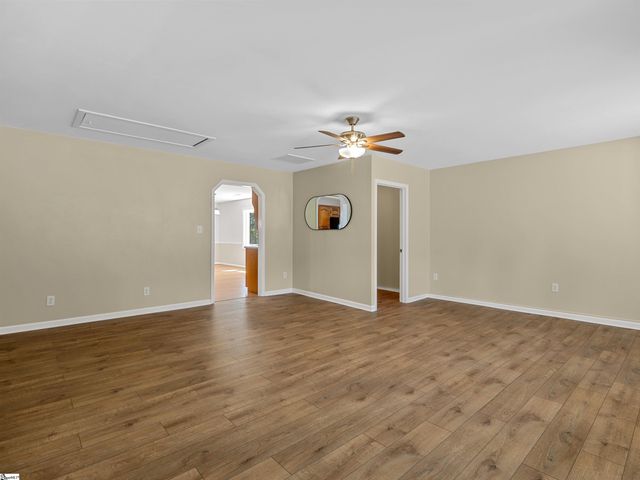 591 Grand Canyon Road, Inman, SC 29349