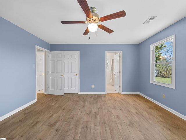 591 Grand Canyon Road, Inman, SC 29349