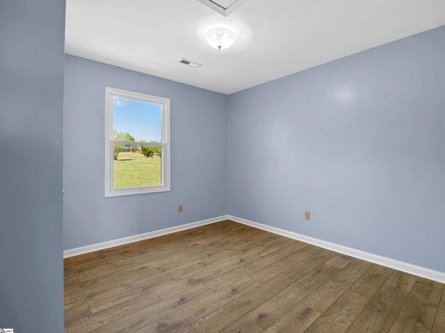 591 Grand Canyon Road, Inman, SC 29349