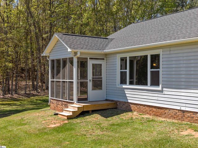 591 Grand Canyon Road, Inman, SC 29349