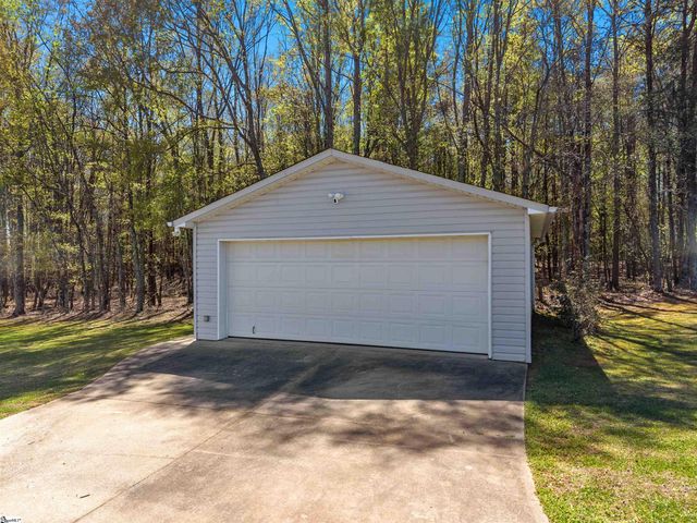 591 Grand Canyon Road, Inman, SC 29349