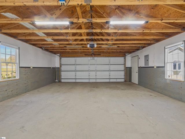 591 Grand Canyon Road, Inman, SC 29349