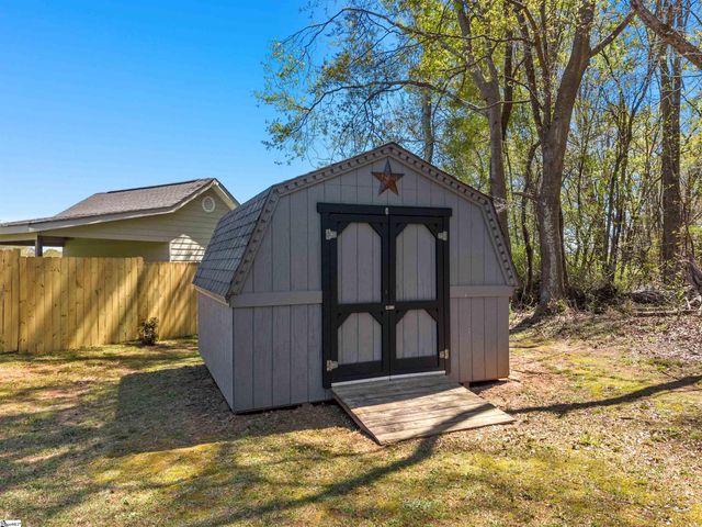 591 Grand Canyon Road, Inman, SC 29349