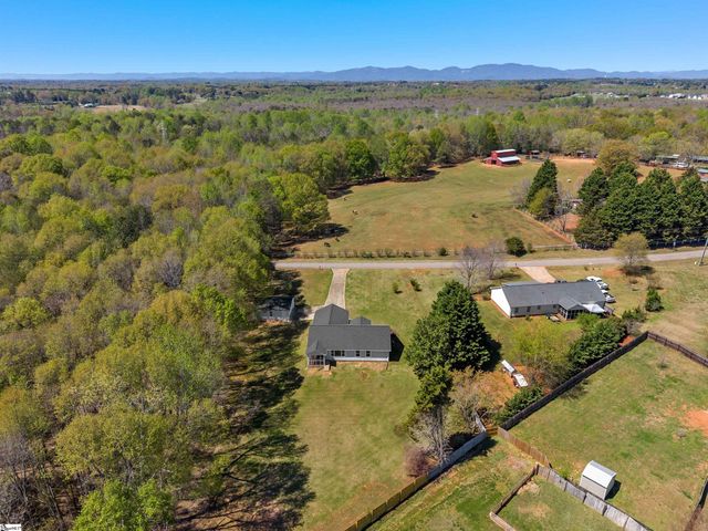 591 Grand Canyon Road, Inman, SC 29349