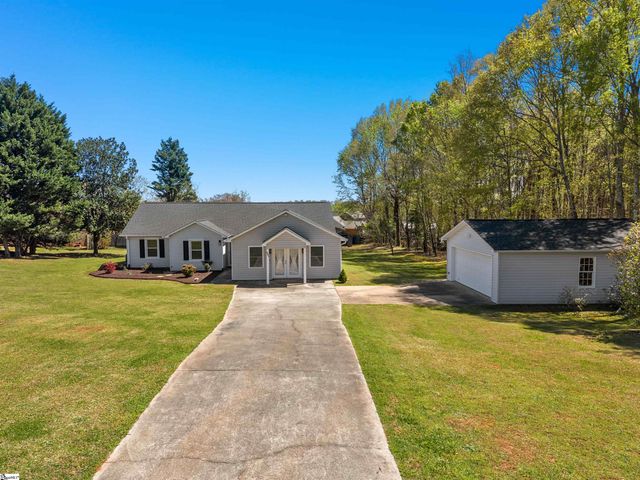 591 Grand Canyon Road, Inman, SC 29349