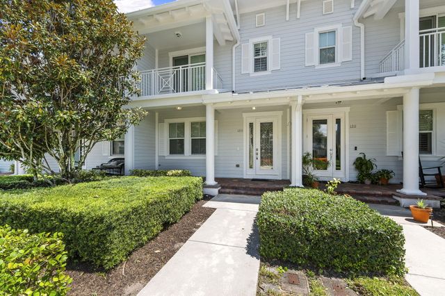 1215 N Community Drive, Jupiter, FL 33458