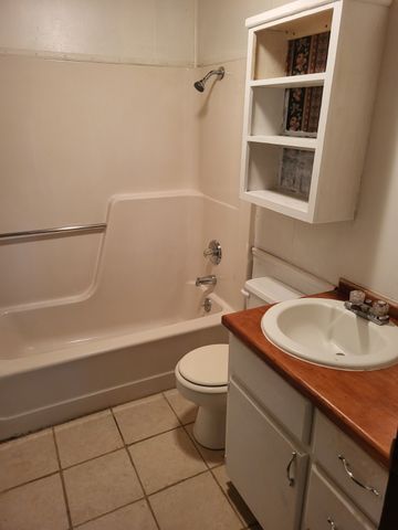375 N Austin, Avery, TX 75554