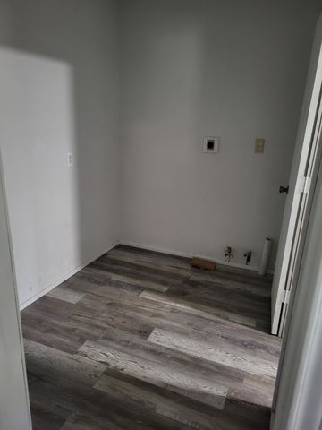 375 N Austin, Avery, TX 75554
