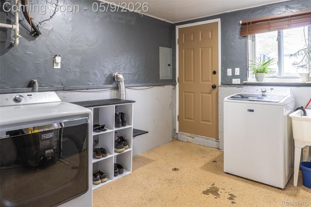 529 John Rolfe Drive, Monroe, MI 48162