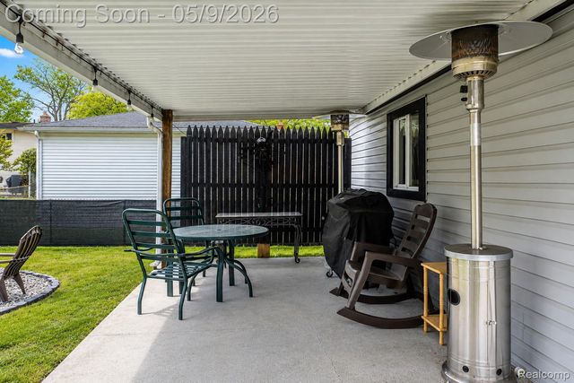 529 John Rolfe Drive, Monroe, MI 48162
