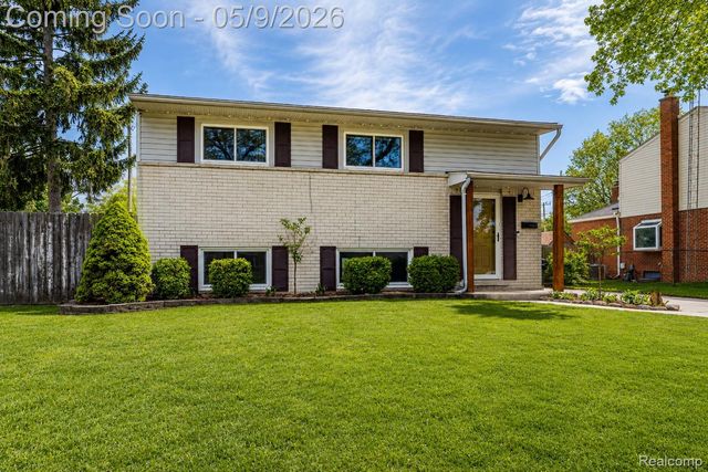 529 John Rolfe Drive, Monroe, MI 48162