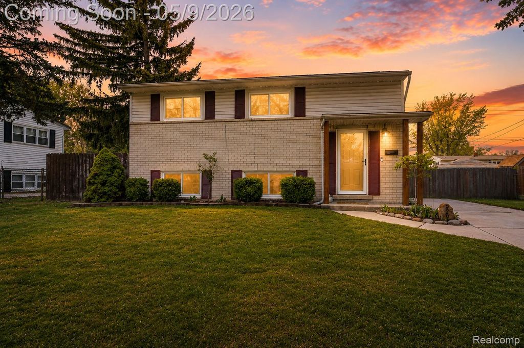 529 John Rolfe Drive, Monroe, MI 48162