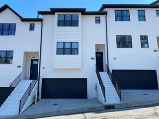 8025 Linfield Way, Atlanta, GA 30350
