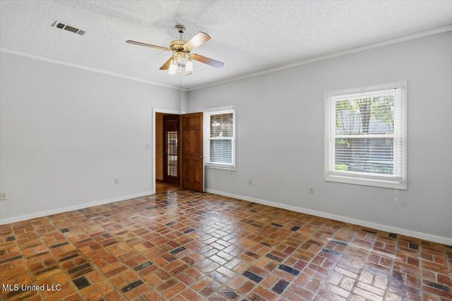 135 Easthaven Drive, Brandon, MS 39042