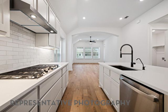 125 Three Oaks LN, Georgetown, TX 78628