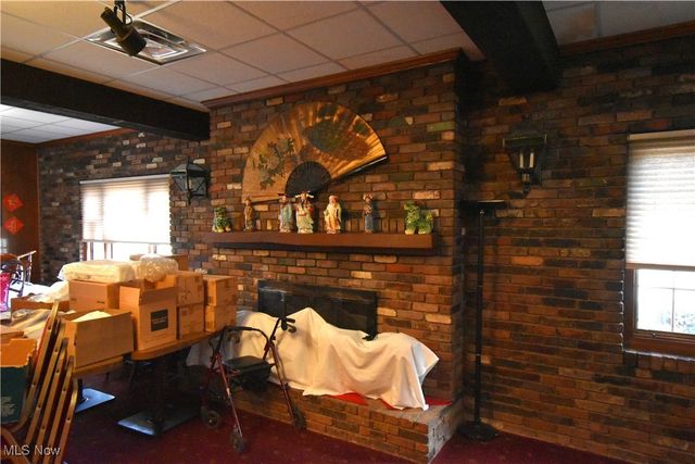 24389 Detroit Road, Westlake, OH 44145