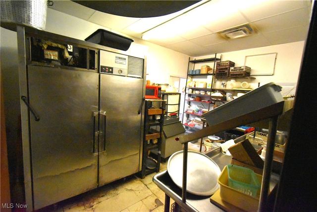 24389 Detroit Road, Westlake, OH 44145