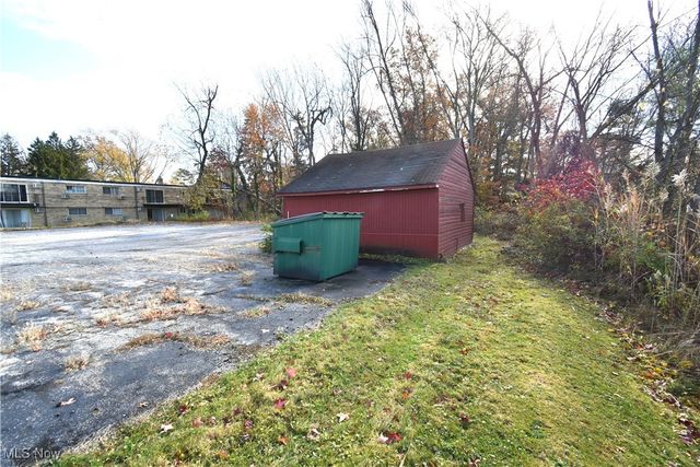 24389 Detroit Road, Westlake, OH 44145