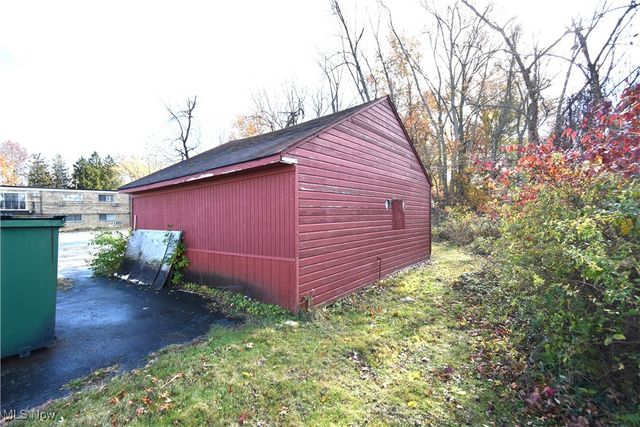 24389 Detroit Road, Westlake, OH 44145