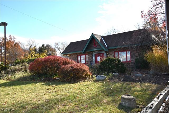 24389 Detroit Road, Westlake, OH 44145