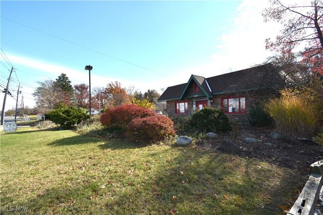 24389 Detroit Road, Westlake, OH 44145