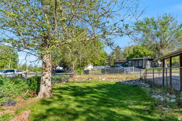 1327 N MAIN ST, Farmington, UT 84025