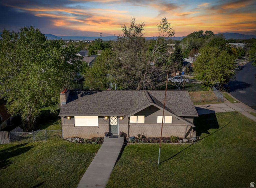 1327 N MAIN ST, Farmington, UT 84025