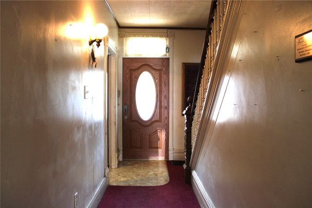 324 W North Street, City Of But Nw, PA 16001