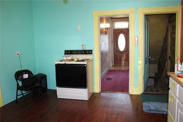 324 W North Street, City Of But Nw, PA 16001