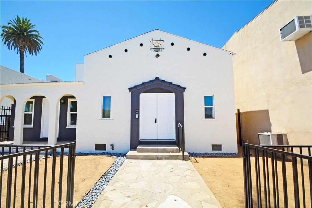 911 Pacific Avenue, Long Beach, CA 90813 — exterior