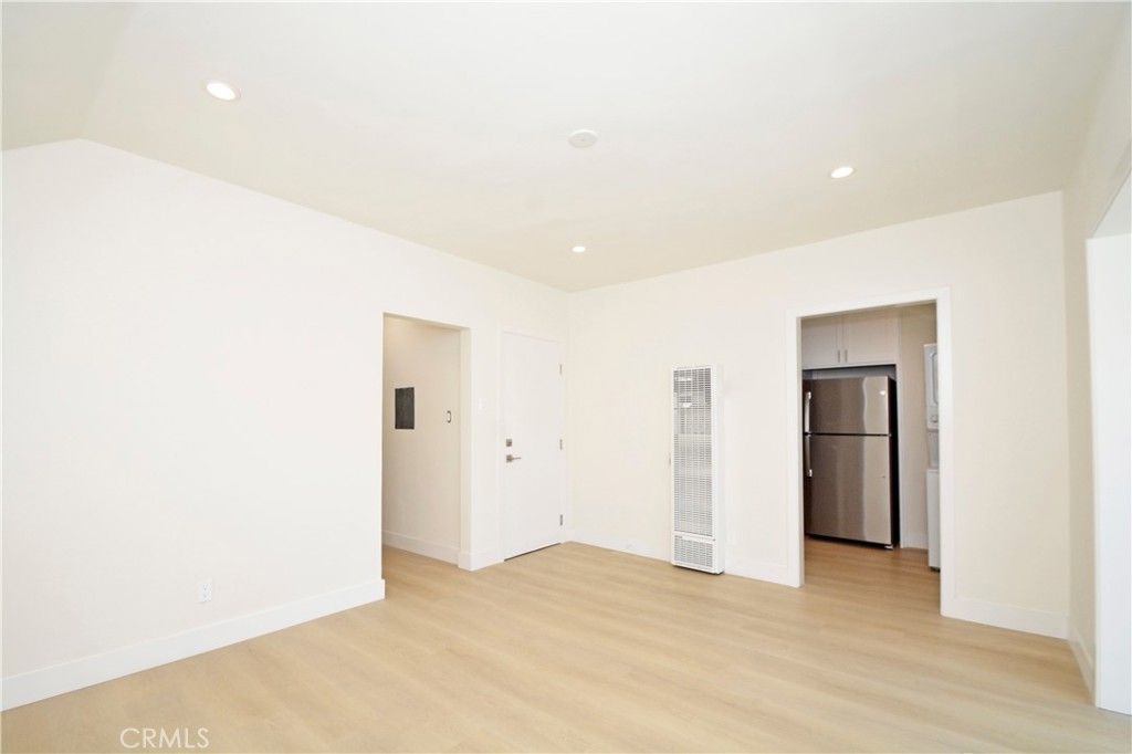 911 Pacific Avenue, Long Beach, CA 90813 — photo 3