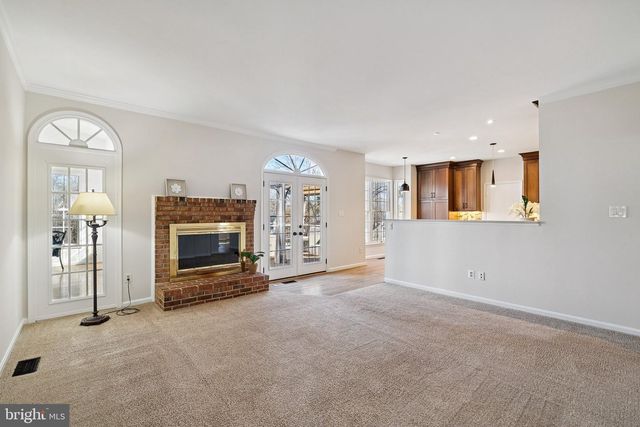 6909 CONFEDERATE RIDGE LN, Centreville, VA 20121