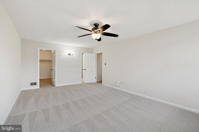 6909 CONFEDERATE RIDGE LN, Centreville, VA 20121