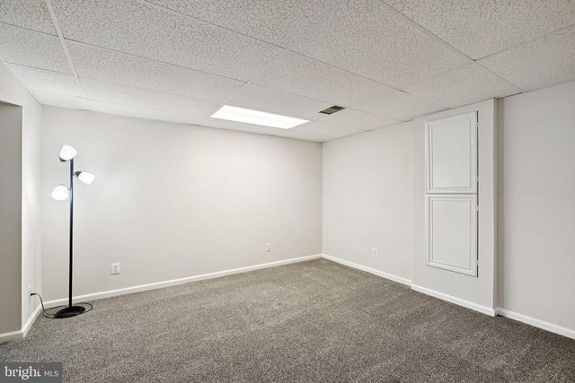 6909 CONFEDERATE RIDGE LN, Centreville, VA 20121