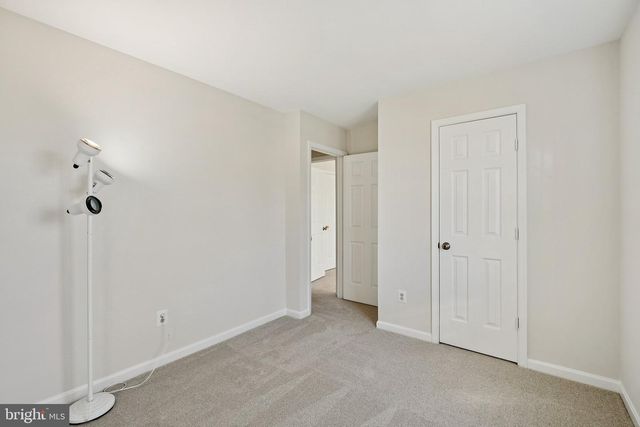 6909 CONFEDERATE RIDGE LN, Centreville, VA 20121