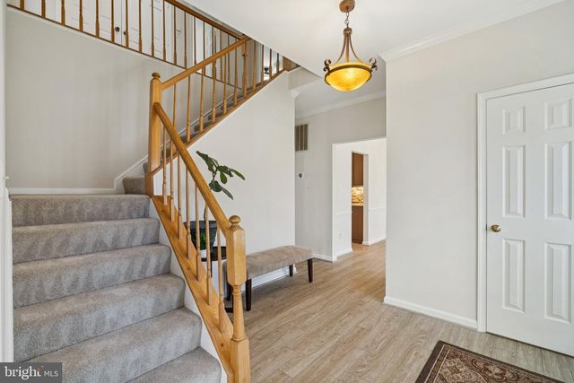 6909 CONFEDERATE RIDGE LN, Centreville, VA 20121