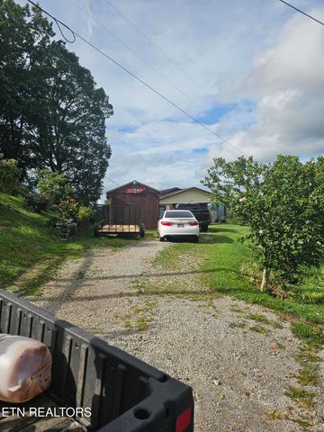 950 Raven Hill Rd, Tazewell, TN 37879