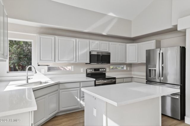 979 E ROSEBUD Drive, San Tan Valley, AZ 85143